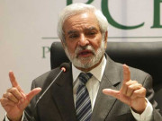 چیئرمین پی سی بی پر تندوتیز سوالات کی بوچھاڑ