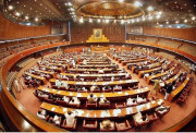 قومی اسمبلی کے اجلاس میں ٹرین حادثے پرحکومت اوراپوزیشن آمنے سامنے