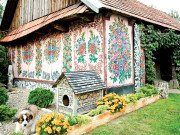 zalipie پولینڈ کا رنگ برنگا گاؤں   