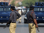 دودھ کی دکان پر اسسٹنٹ کمشنر کا چھاپہ محافظ پولیس اہلکار نے گلے سے رقم چرالی