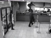 کراچی میں بینک ڈکیتی کی کوشش ناکام ایک ڈاکو ہلاک  