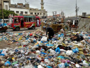 ضلع وسطی اور کورنگی کا کچرا چینی اور ہسپانوی کمپنیاں اٹھائیں گی