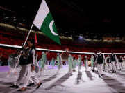 ٹوکیو اولمپکس کی افتتاحی تقریب میں قومی دستے کا مارچ پاسٹ