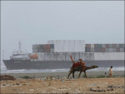 کراچی کے ساحل پر بن بلایا جہاز 15 اگست تک موجود رہے گا