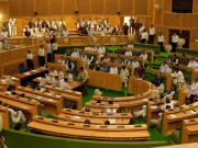 آزاد کشمیر اسمبلی تحریک انصاف کے انوارالحق اسپیکر اور ریاض گجر ڈپٹی اسپیکر منتخب