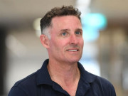 باڈی بیگ میں چنئی منتقل کیا گیا مائیک ہسی