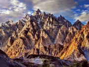 پاسو کونزکی اہم چوٹی پہلی بار پاکستانی  کوہ پیما ٹیم نے سرکرلی