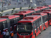 لاہور میٹرو بس ڈرائیوروں کی ہڑتال کا دوسرا دن شہریوں کو مشکلات کا سامنا