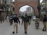 خیبر پختونخواہ کے مزید 9 اضلاع میں پیر سے کورونا پابندیوں کا فیصلہ