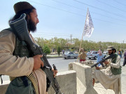 طالبان نے صحافی کے نہ ملنے پر ایک رشتہ دار کو قتل اور دوسرے کو گولی مار دی