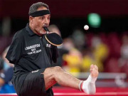 ’’منہ سے ہینڈل تھام کر پاؤں سے سروس‘‘