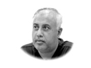 ایک بادشاہ کی واپسی اور دیگر قصے