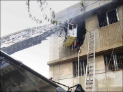 سانحہ مہران ٹاؤن کا مقدمہ درج ورثا کو 10 لاکھ فی کس دینے کا اعلان
