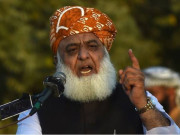 لوگوں حکومت کے خلاف اٹھو اور انقلاب لاؤ اب کوئی راستہ نہیں فضل الرحمان