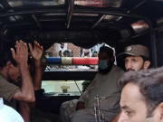 مدرسہ طالبہ زیادتی کیس مہتمم مفتی شاہ نواز عدالت کے احاطے سے گرفتار