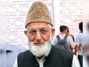 کشمیری حریت راہنُما سید علی گیلانی انتقال کرگئے