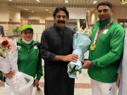 پیرااولمپکس کے گولڈ میڈلسٹ حیدرعلی وطن واپس پہنچ گئے والہانہ استقبال 