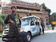 پاکستان نیوزی لینڈ ٹیموں کے قافلے میں پولیس افسر کی گاڑی داخل ہونے پر کھلبلی