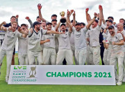 ورکشائر نے انگلش کاؤنٹی کرکٹ چیمپئن شپ ٹرافی اپنے نام کرلی