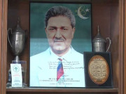 ایٹمی سائنسدان ڈاکٹر عبدالقدیر خان نے ڈی جے کالج سے بی ایس سی کیا