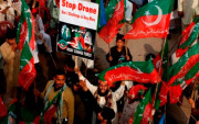 پشاور 72 روز گزر گئے تحریک انصاف کا دھرنا جاری 