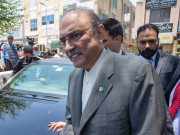 عمران خان صورتحال تو کیا اپنے سیاستدان مشکل سے سنبھالے ہوئے ہیں آصف زرداری