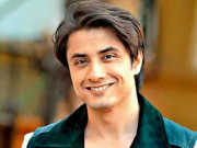 علی ظفر دبئی کا گولڈن ویزہ حاصل کرنے والے پہلے پاکستانی فنکار