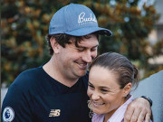 آسٹریلوی ٹینس اسٹار ایشلیگ بارٹی نے دیرینہ دوست سے منگنی کا اعلان کردیا