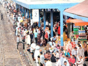 انتظار مسافروں کا مقدر بن گیا 14 ٹرینیں گھنٹوں تاخیر کا شکار