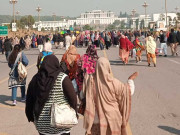 اسلام آباد کے سیکڑوں سرکاری اساتذہ کا پارلیمنٹ ہاؤس کے سامنے دھرنا پولیس سے جھڑپ