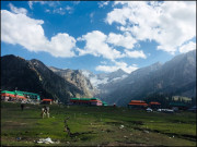 پہاڑوں کی آغوش میں سمٹی پُرسکون ’وادی کمراٹ‘