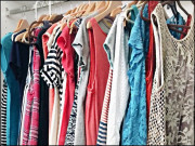 پڑوسیوں کے کپڑے واپس نہ کرنے والی بیوی پر شوہر نے طلاق کا مقدمہ کردیا