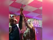 اپنی شادی میں ہوائی فائرنگ کرنے والے بھارتی جوڑے کی ویڈیو وائرل