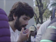 شاہد کپور شوٹنگ کے دوران چہرے پر گیند لگنے سے زخمی 25 ٹانکے آئے