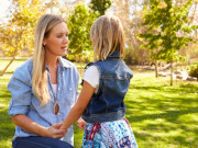 بچوں سے بات کرتے وقت یہ 5 فقرے ہرگز استعمال نہ کریں