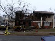 امریکا کرسمس ٹری میں آگ لگنے سے باپ اور 2 بیٹے ہلاک