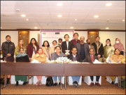 حکومت ’واحد قومی تعلیمی نصاب‘ پر نظرِ ثانی کرے ماہرینِ تعلیم