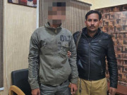 ملزم خاتون کیساتھ ملکر شہریوں اور سرکاری افسروں کو بلیک میل کرتے تھے، پولیس   فوٹو:ایکسپریس نیوز