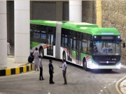 گرین لائن بس سے روزانہ 35 ہزار مسافر سفر کرنے لگے