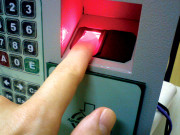 فنگر پرنٹس اور اسمارٹ کارڈ  کا دور گیا   