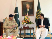 وزیراعظم سے آرمی چیف کی ملاقات ملکی سکیورٹی اور خطے کی صورتحال پر بات چیت
