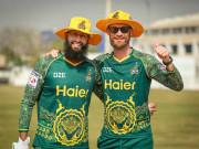 غیر ملکی کرکٹرز پشاور زلمی ثقافتی کٹ کے مداح