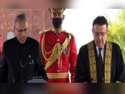 جسٹس عمر عطا بندیال نے چیف جسٹس کے عہدے کا حلف اٹھا لیا