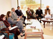 پارلیمنٹ میں حکومت کو شکست دینے کے لیے اپوزیشن ارکان کا اجلاس