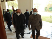 ن لیگ کے ظہرانے میں آصف زرداری اپنا کھانا ساتھ لے کر گئے