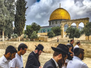مسلمانوں کے حلیے میں یہودی انتہاپسند مسجد اقصیٰ میں داخل
