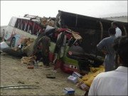 ڈی آئی خان میں تبلیغی جماعت کی گاڑی کو حادثہ 4 افراد جاں بحق اور 19 زخمی