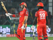 پشاور زلمی نے اسلام آباد یونائیٹڈ کو 10 رنز سے شکست دے دی