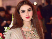 اپنا آئینی حق استعمال کرتے ہوئے عامر لیاقت سے طلاق لی طوبیٰ انور