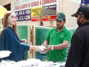 13 برسوں سے سینکڑوں شہریوں کے لئے روزانہ کھانے کا اہتمام کرنے والی خاتون